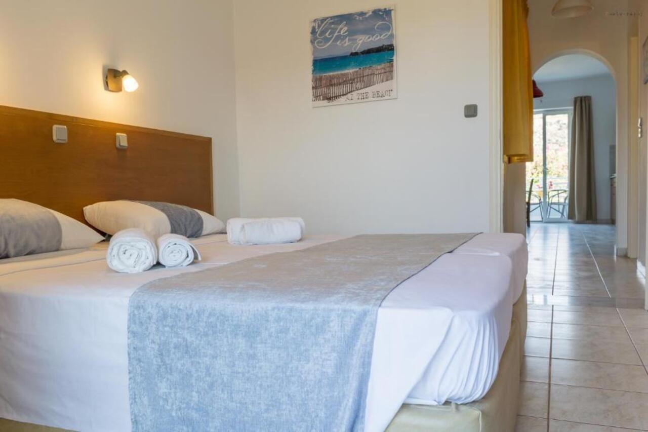 Sotirios Apartments Karpathos Town  Exterior photo